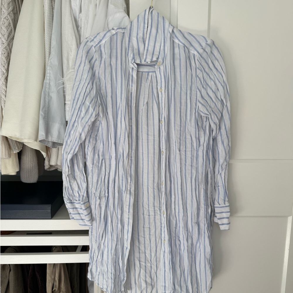 GAP Blue and White Striped Shirt